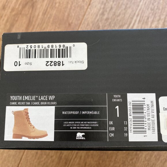 NWT Sorel Youth Emelie Lace boots - Picture 2 of 8